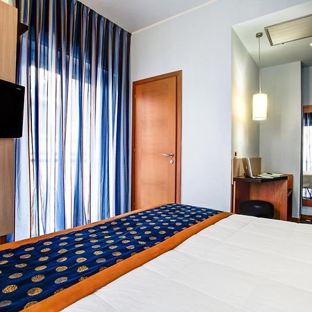 Hotel Genty ริมินี ภายนอก รูปภาพ
